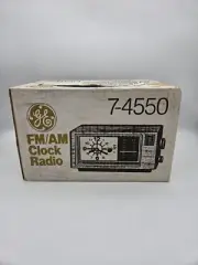NOS VTG 1982 GE GENERAL ELECTRIC AM/FM Clock Radio model 7-4550 NEW SEALED BOX