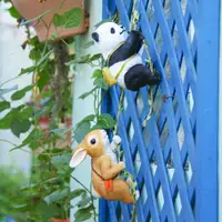 在飛比找ETMall東森購物網優惠-花園庭院裝飾擺件兔子熊貓考拉掛件仿真動物雕塑戶外園藝陽臺樹脂