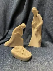 Mikasa HOLY NIGHT NATIVITY 3 Piece Set KT421/395 Joseph Mary & Jesus NIB 6 1/4”