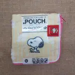 全新現貨 日本購入 EYEUP 史努比 SNOOPY POUCH 多用途 毛巾布材質收納袋 YKK拉鍊 黃色腳印