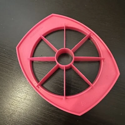 Tupperware Apple Corer Slicer Perfect Wedges Pink Kitchen Gadget USA New