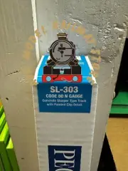 Peco SL-303 Concrete Sleeper Flexi Track Box of 25 - N Gauge