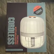 Electric Garlic Chopper Mini Portable Veggie Chopper 250ML Garlic Grinder Masher