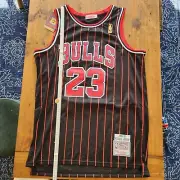 Michael Jordan Chicago Bulls Jersey 96-97 XL