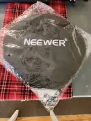 NEEWER 43"/110cm Light Photography Reflector with Clamp ,5 In 1