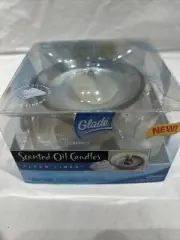 NIB Glade Scented Oil Candles CLEAN LINEN includes Glass Holder & 2 Candles