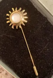 Vintage MCM Atomic Avon Smithsonian Hat Lapel Stick Pin Gold Tone Sun SE1