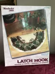 New Sealed Caron Wonder Art IVY Latch Hook Half-Circle Rug Kit # 4783 16" x 33"