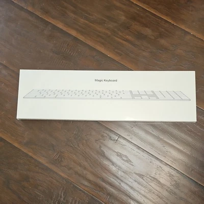 Apple Magic Wireless Keyboard with Numeric Keypad (US English) A1843 MQ052LL/A