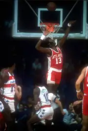 Dwight Jones Atlanta Hawks in action v the Washington Bullets at - 1974 Photo 1