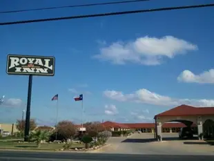 Royal Inn Pearsall