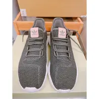 在飛比找蝦皮購物優惠-（二手）adidas Tubular Shadow W 小3