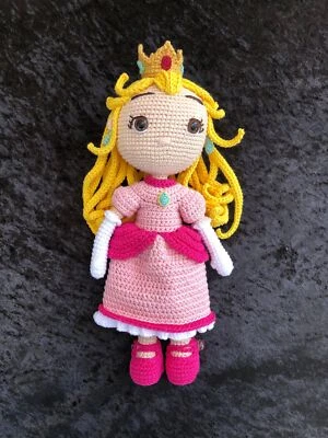 Princess Peach, Handmade Doll crochet Amigurumi Plush Toy super Mario bros game