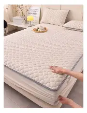 [SOGA] Mattress Fleece Clover Bed Protector 138cm in Beige