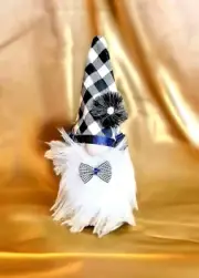 Wizard Gnome White Beard Checkered Black hat Black Flower