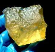 Libyan Desert Glass Meteorite Tektite impact specimen( 650 ct) yellow Top Gem A