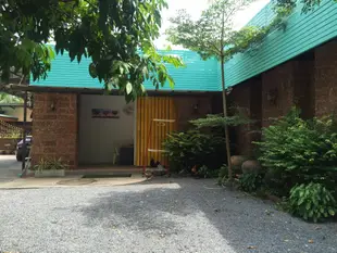 斯里通庫鄉村青年旅館 (Srithongkul VillageSrithongkul Village (Hostel Room)