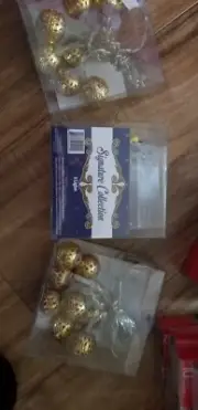 Signature Battery Operated 8 Gold Balls Metal Cap LED Light Gold Aprox 4.5 Ft