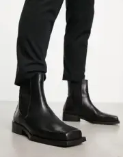 ASOS DESIGN heeled chelsea boots in black leather with square toe (Size UK 10)