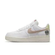 [DJ6377-100] Womens Nike Air Force 1 Low '07 SE (W)