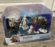 Disney Frozen Deluxe Figurine Playset 10 Figure Esla Anna Olaf Sven Ice Monster