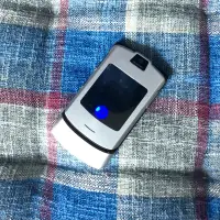 在飛比找蝦皮購物優惠-現貨 二手品 陸版 Motorola V3i 零件機 古董手