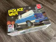 AMT Retro Chevrolet NYPD Police Van Model Kit FACTORY SEALED Paddy Wagon!