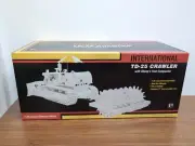 1/25 White International TD-25 Crawler with Sheep’s Foot Compactor by First Gear