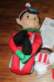 2023 Elf Mates Boy Elf on the Shelf Christmas Collectable Cobbler Knee Hugger