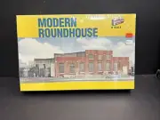 WALTHERS 933-3260 MODERN ROUNDHOUSE, 3-STALL, BUILDING KIT, CORNERSTONE, N SCALE