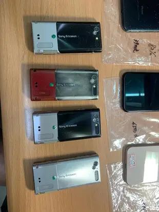 Sony Ericsson T700   3G手機 亞太4G 《附原廠旅充+原廠電池》 功能正常 jj112