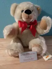 Steiff Romeo Valentine Bear from Danbury Mint
