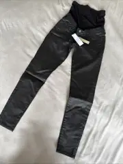 Topshop Jamie High Waisted Maternity Over Bump Jeans in Washed Black UK8 W26 L32
