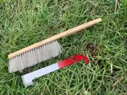 ESSENTIAL STARTER BEEKEEPING KIT J HIVE TOOL & BEE BRUSH HIVE BEEHIVE SET