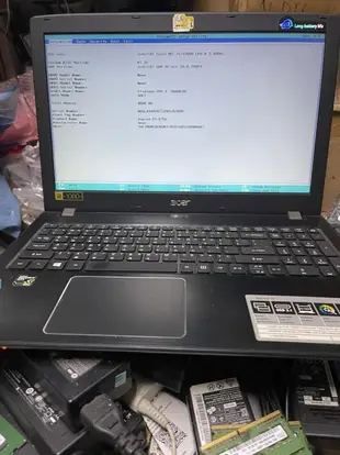 零件機ACER宏碁(NBC2梅)E5-575G 15.6吋七代i5-7200U筆記型電腦....面板有問題