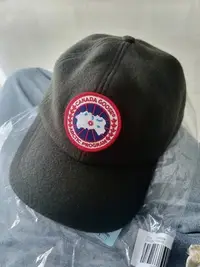 在飛比找Yahoo!奇摩拍賣優惠-Canada Goose加拿大鵝 保暖鴨舌帽 帽子