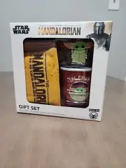 NEW-Star Wars-Mandalorian Baby Yoda-Gift Set-Socks-Mug-Key Chain