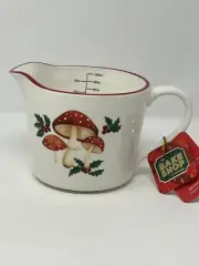 The Bake Shop Mushroom Holly Ceramic Liquid Pouring MEASURING CUP NWT holiday