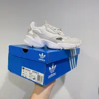 在飛比找蝦皮購物優惠-Sugar_tw - 現貨 Adidas Falcon 白色