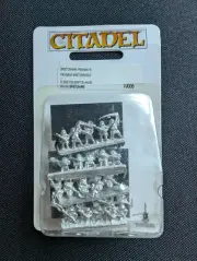 Games Workshop Warhammer Warmaster Bretonnian Peasants NIB - 10mm