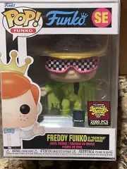 Funko Pop SE Freddy Macho Man Randy Savage Blacklight SDCC 2022 Comic-Con