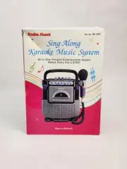Radio Shack Sing Along Battery Powered Karaoke Music System (32-1157) w/ Box