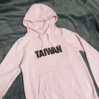在飛比找蝦皮購物優惠-Nike Taiwan粉紅色長袖帽T S號