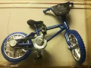 RARE COLLECTABLE 1981 Mongoose Motomag BMX Products Inc Diecast Metal Bicycle