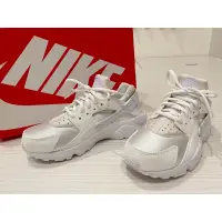 在飛比找蝦皮購物優惠-《二手》9.9成新Nike 武士鞋WMNS AIR HUAR