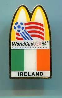 在飛比找Yahoo!奇摩拍賣優惠-1994年 美國 世界杯足球 FIFA 章 徽章 麥當勞 愛
