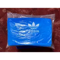 在飛比找蝦皮購物優惠-Adidas 毛毯。