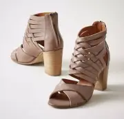 NIB Sundance Catalog Taupe Brown Strappy Heeled “Kairos Sandals” size 41 $198