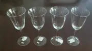 New Williams-Sonoma White Wine Hand Blown Glasses Set of 4