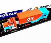 Ho Slot Cars, Stock Car #43 Transport SEMI, AFX/ Xtraction, WORKING HEADLIGHTS..